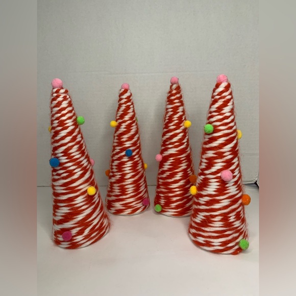 Yarn Christmas Trees - Picture 1 of 4